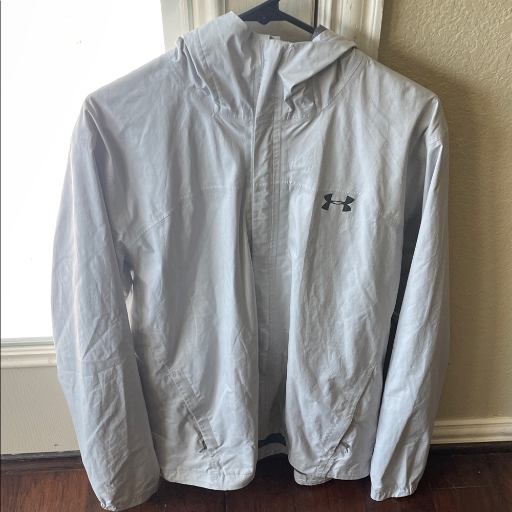 Under Armour Men's Light Gray Windbreaker